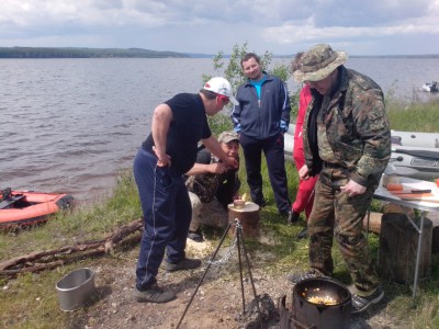 IMG_20150612_125836.jpg (769.49 КБ) 11462 просмотра окунь чуть всю тушенку не съел пришлось отобирать